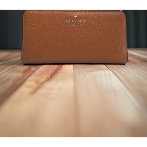 Brand new with tag, Kate spade leather wallet - Picture 2 of 2